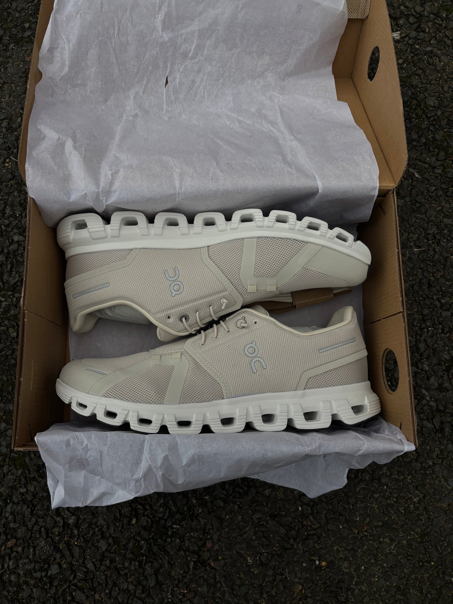 On Running Cloud 6 Women’s Pearl/White